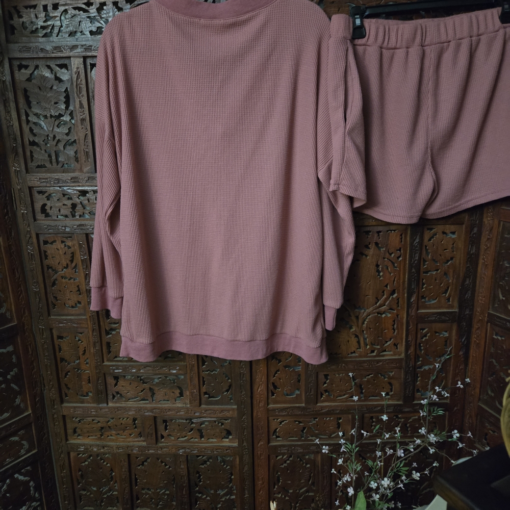 Women's Mauve Waffle Knit Lounge Set - Picture 9 of 10
